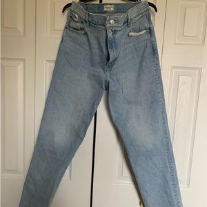 Abercrombie 90’s Relaxed Ultra High Rise Jeans